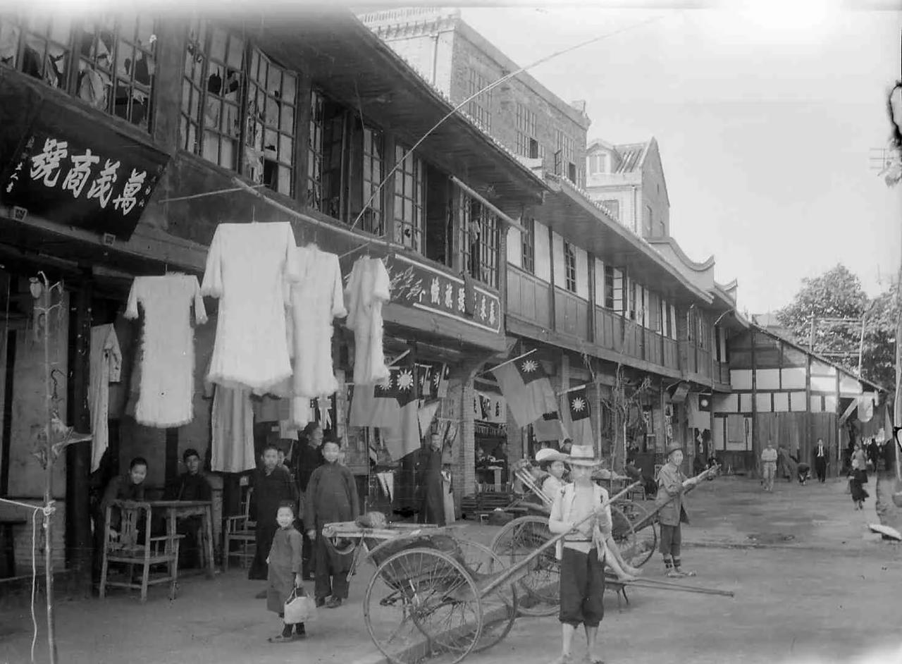 街景，成都，1943～45年间摄。 ​​​