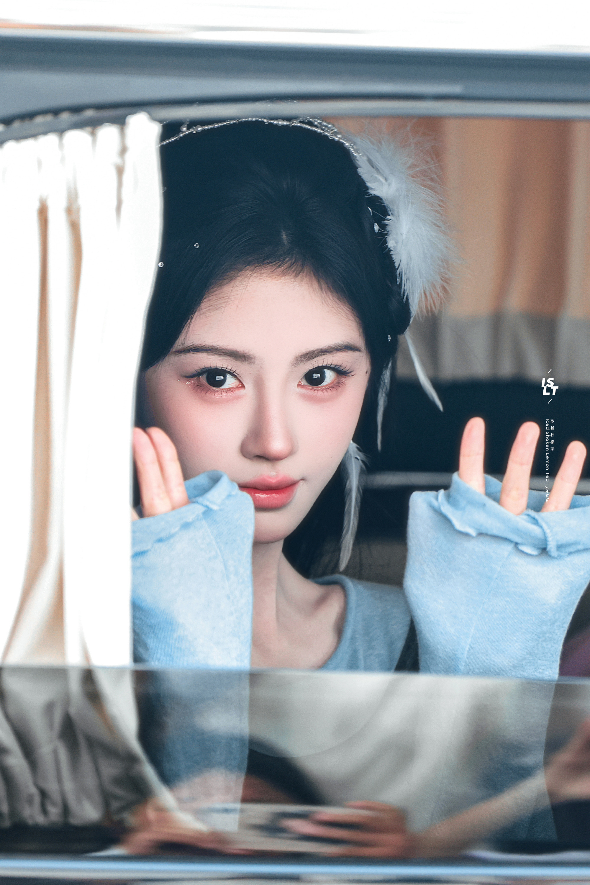 jjy鞠婧祎千香 jjy鞠婧祎姜黎非 “玫瑰之所以是玫瑰，是风与光的眷顾，更是视