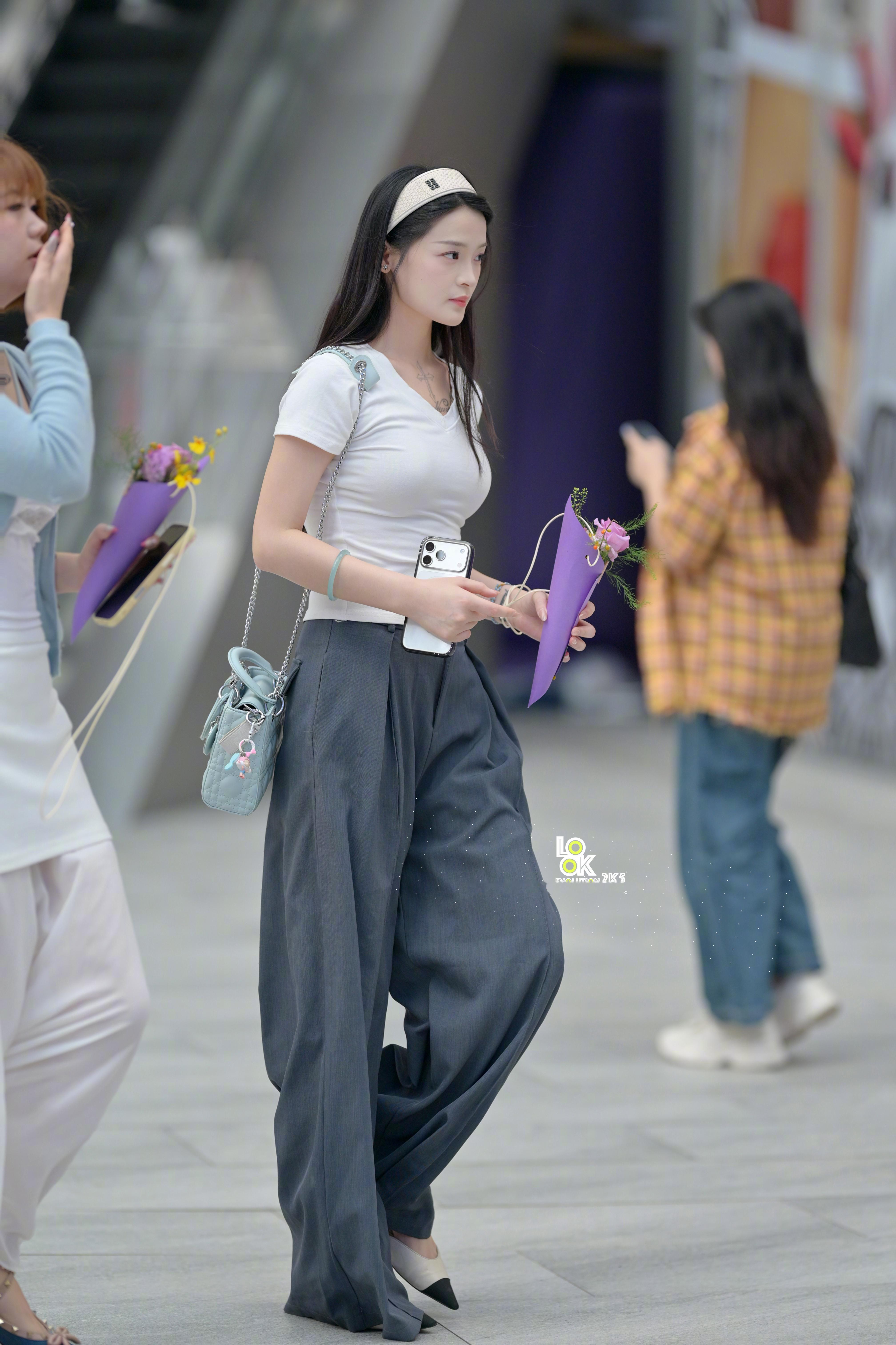 侧面再来 ​​​