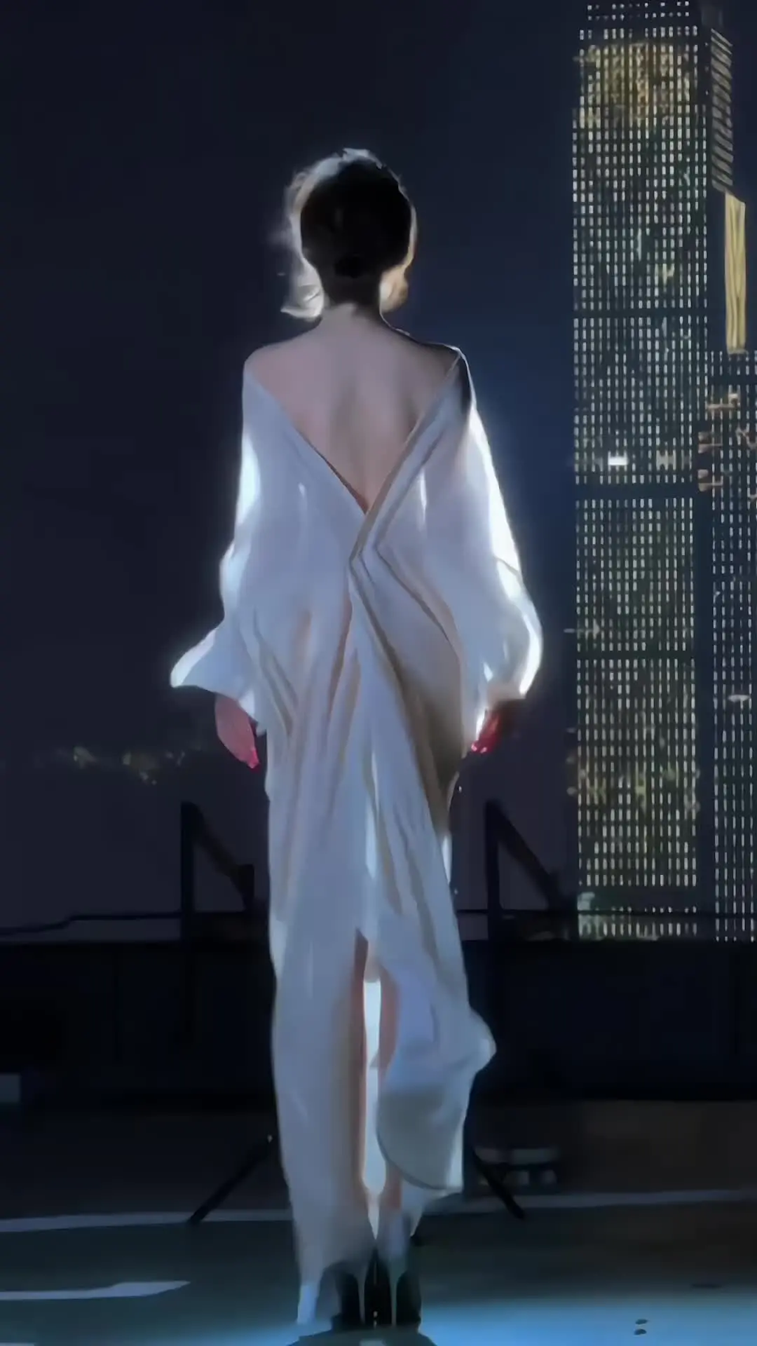 该怎么形容这种感觉呢。