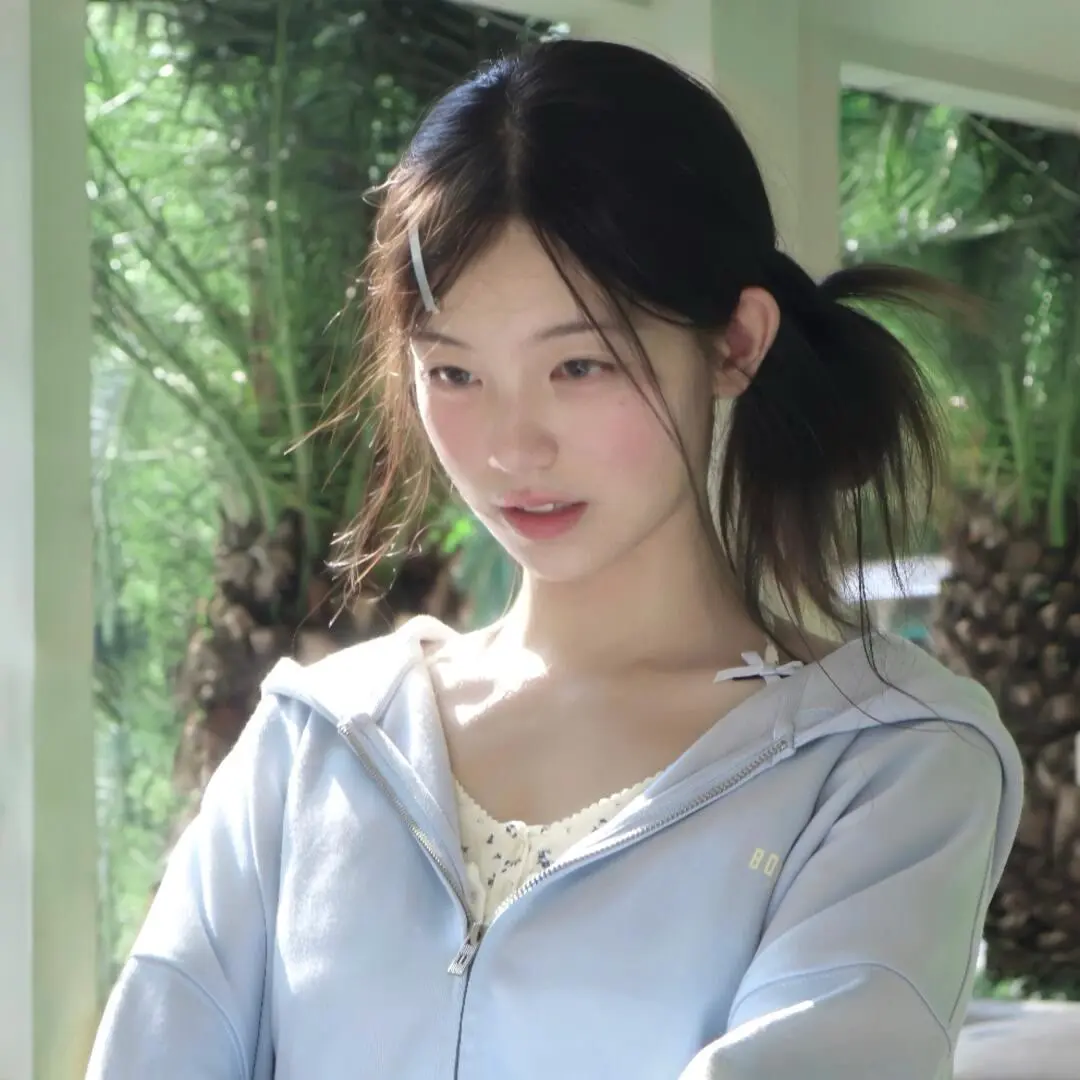 我们坐一起听过