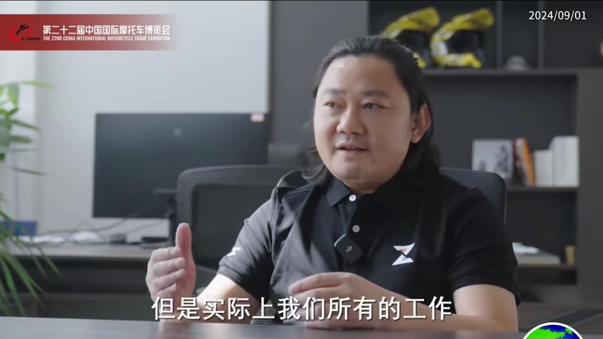 张雪机车品牌创始人兼总设计师张雪说:
1.我们要带着热情去做事；
2.要做我们喜