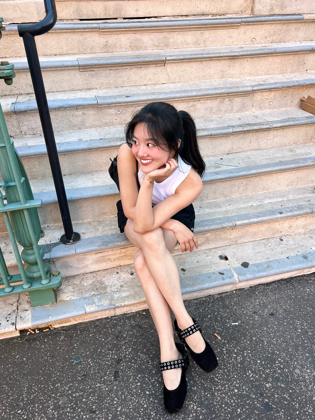 一定的露肤度太适合肉脸美眉