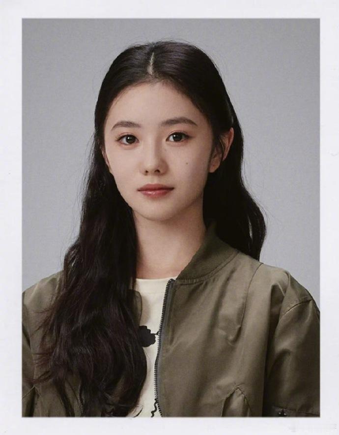 剑来 刘浩存你别说，存子和宁姚建模还挺像的，但男频剧的女主戏份又不多，她真的会接