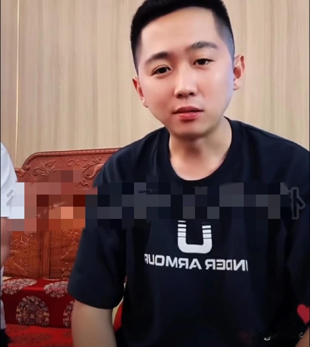 廷gg结婚在即赴锦州取经！

           廷gg婚礼计划摆50宴席分两