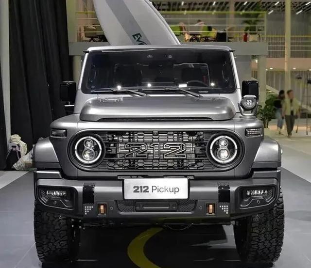 一辆中国越野车，在德国拿到了超千台订单。德国媒体把它和奔驰G级放在一起比。还给了