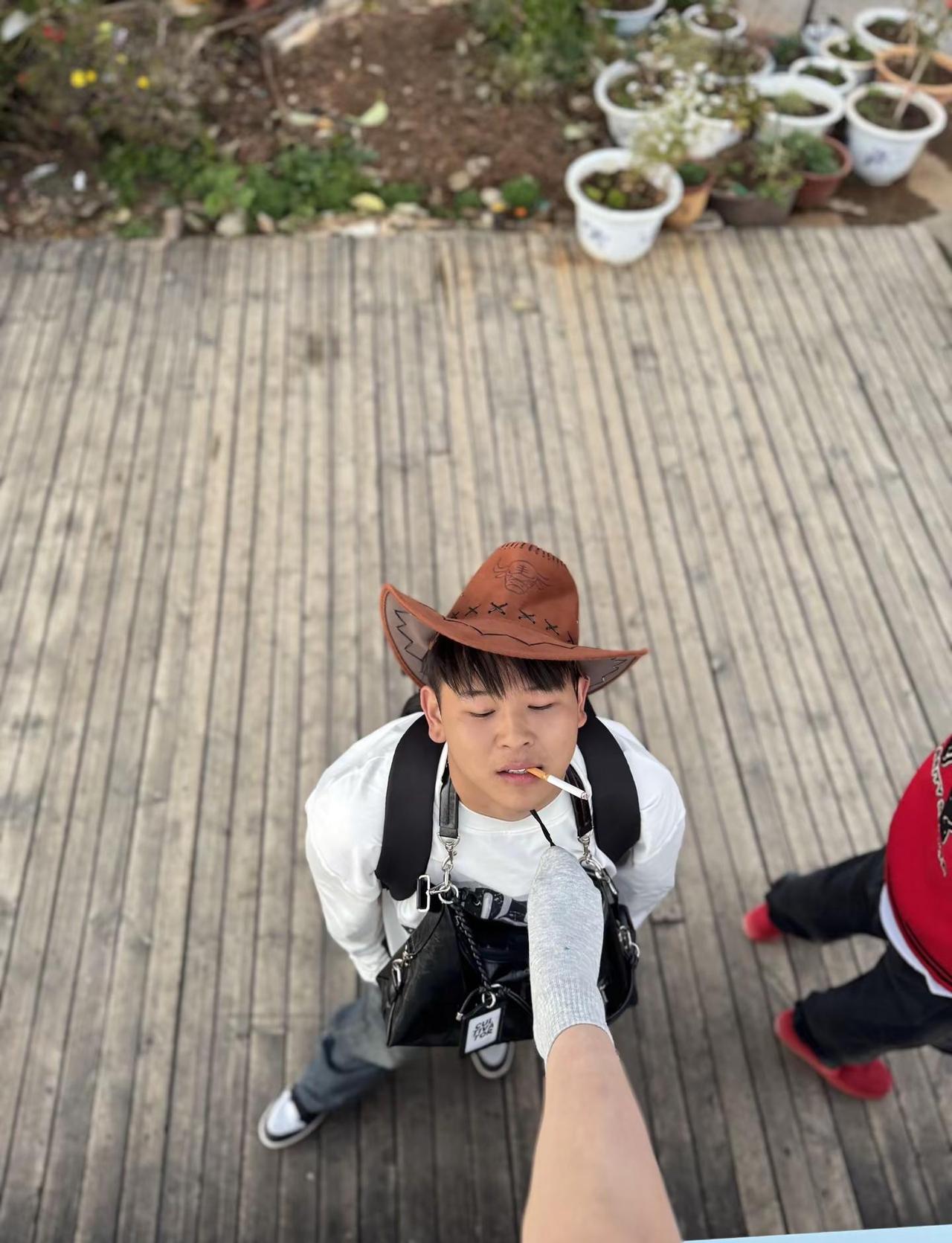 家暴日常   背包客 户外ootd