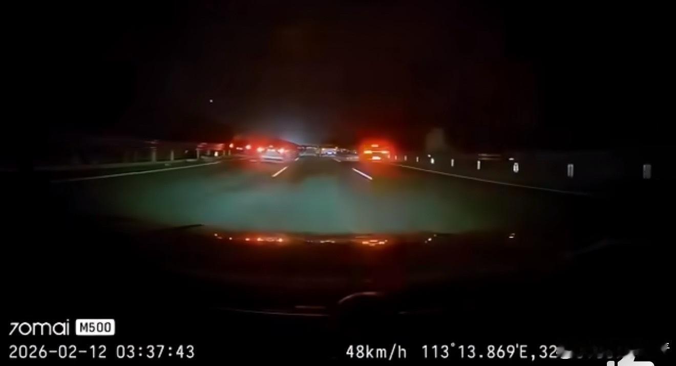 30秒内3次预警救了一车人以前觉得老司机靠经验，现在觉得还得靠科技。就拿G40这