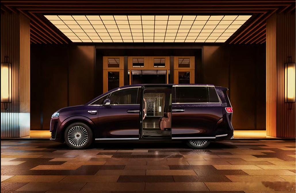 昨天品鉴完智界V9后，我脑子里竟然冒出了喜欢MPV这种罪恶的想法…我开始劝慰自己