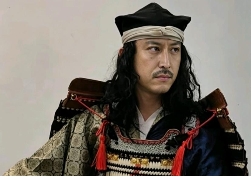 结城亲光，是日本南北朝时代的武将，是白河结城氏家族出身，他的父亲为当时的白河结城