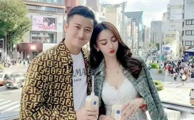 #叶珂前夫发文#啊，发生什么啦？我今天才知道叶珂也离过婚啊，真的没想到[允悲] 