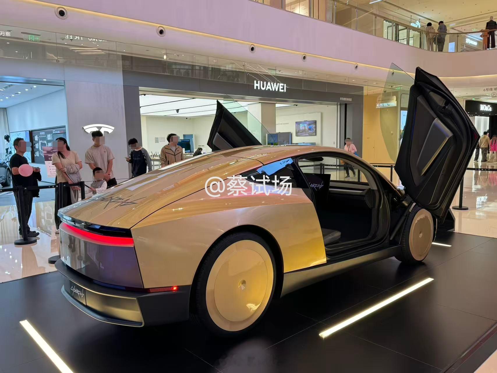 Cybercab （1）外型很普通，太普通了。没后视镜，没尾窗。轮毂彻底封死，前