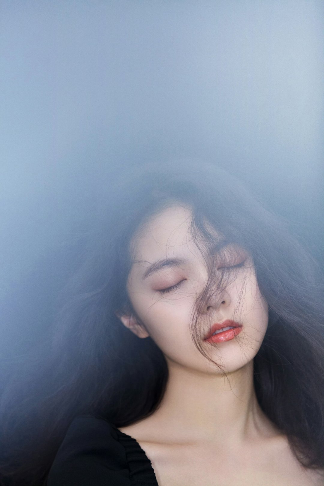赵今麦楚听雨 zjm 赵今麦一念江南尝试着去了解月亮，你才会发现月亮是多么的耀眼