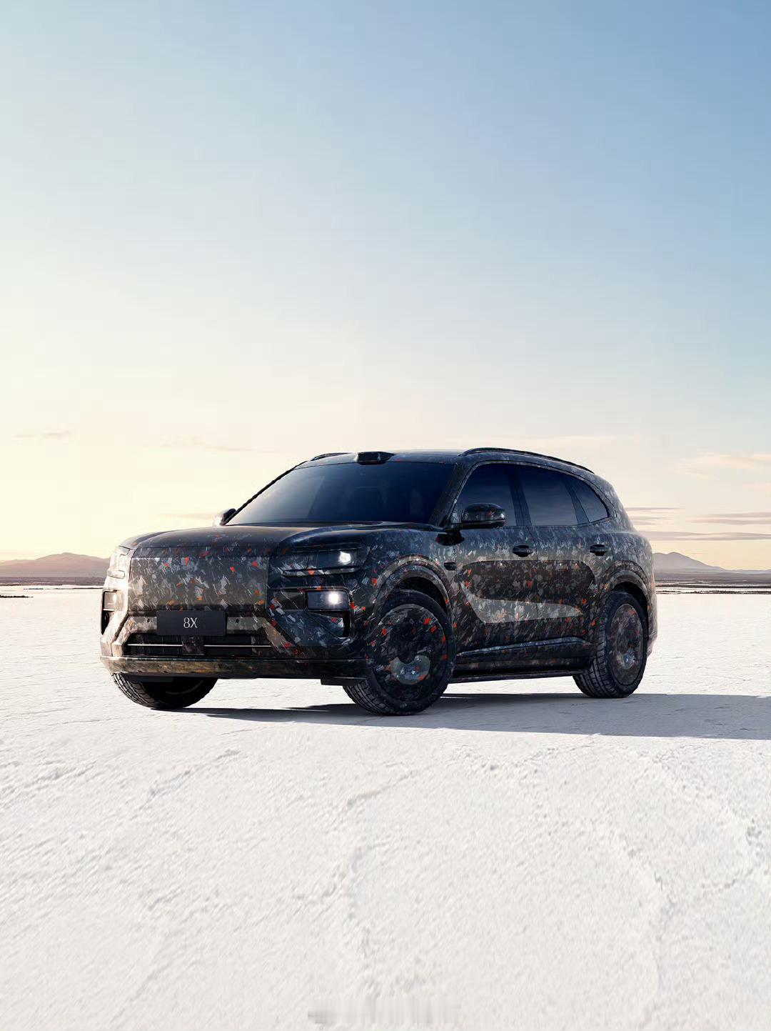 极氪全新车型 ——“中国新一代高性能旗舰”极氪  8X  的预告图来了。官图显示