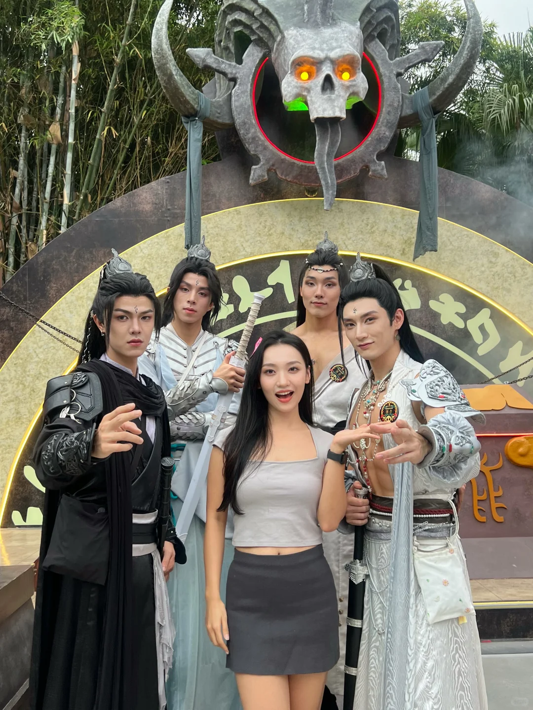 万圣节主线任务：找长隆npc合照