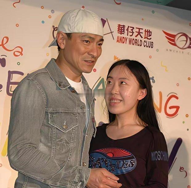 18年前，那个为嫁刘德华逼父卖肾、跳海自尽的女人，不知道现在怎么样了