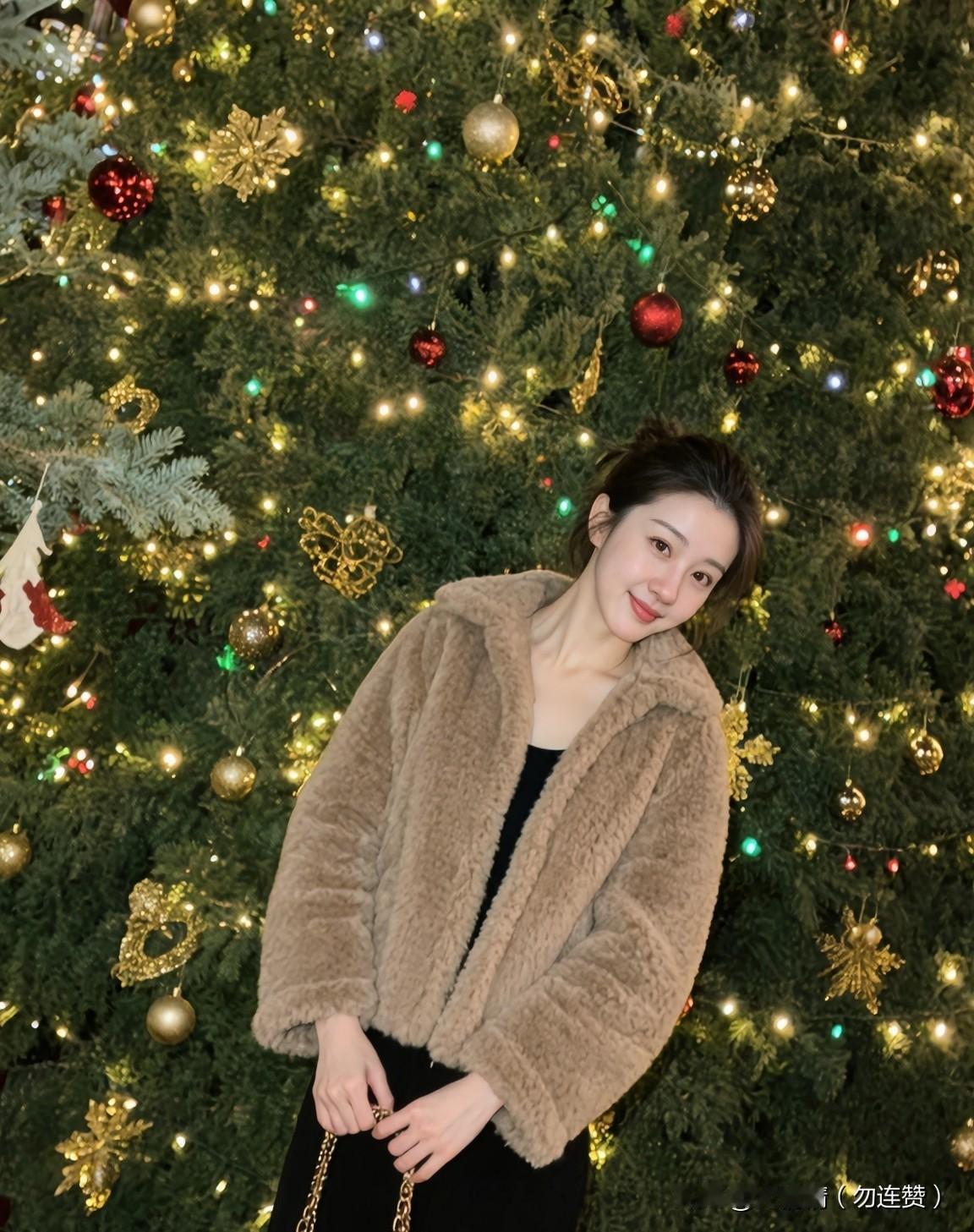 爱，
从来都不是一场，
寻寻觅觅完美对象的冒险。
生活告诉我们，
更动人的智慧在