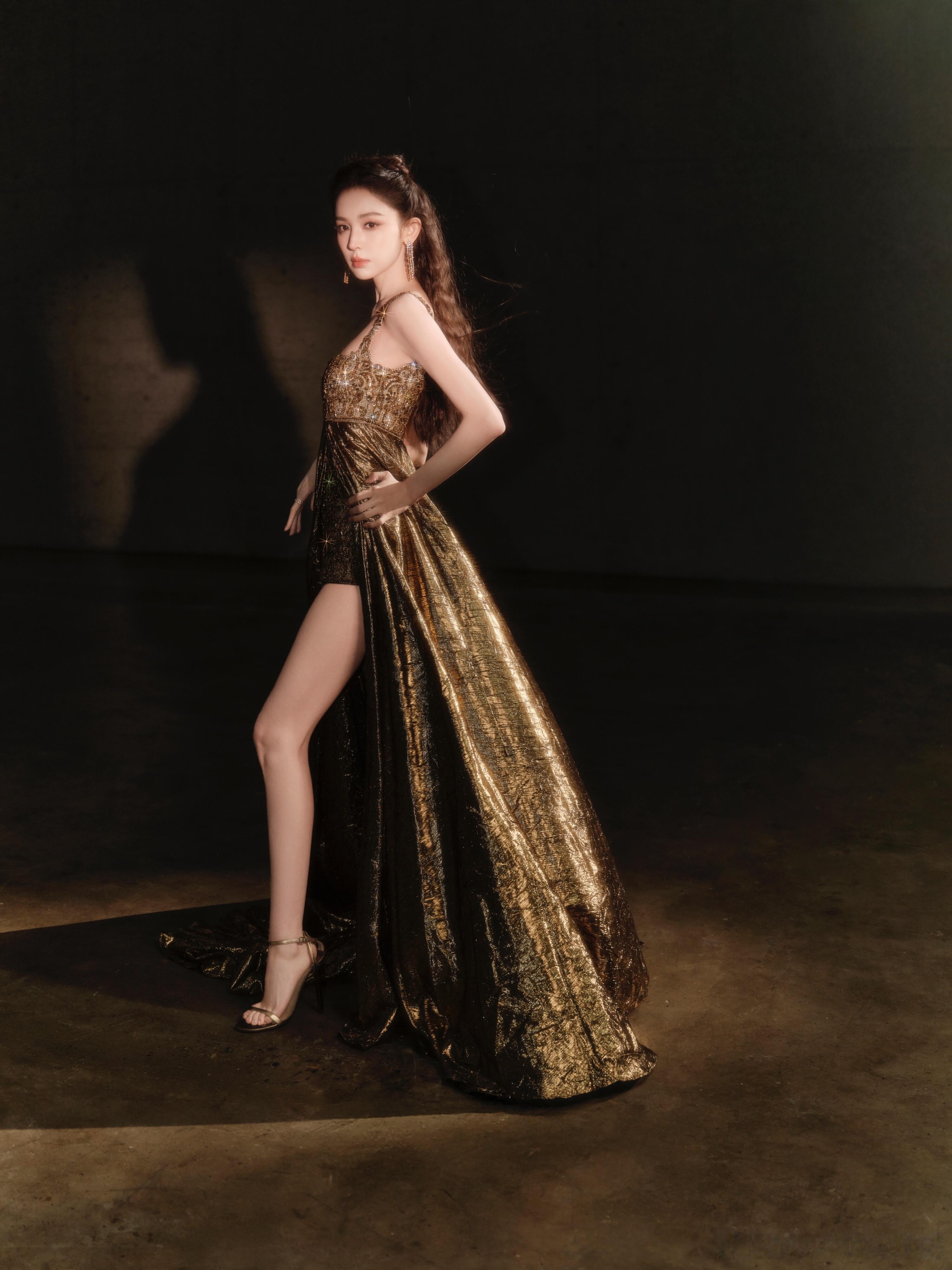 终于在内娱见到了浓颜系姐弟 娜扎敖瑞鹏同框太惊喜，都是顶级浓颜，姐弟感十足，颜值