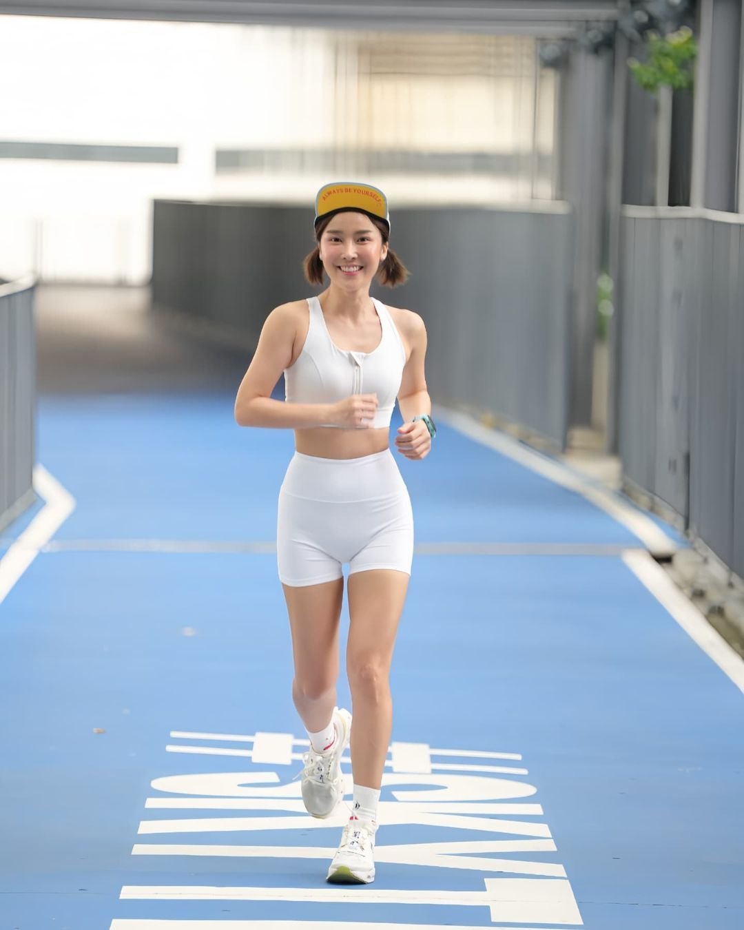 早上好呀，今天你晨跑了吗？#精英跑者##跑步[超话]# ​​​