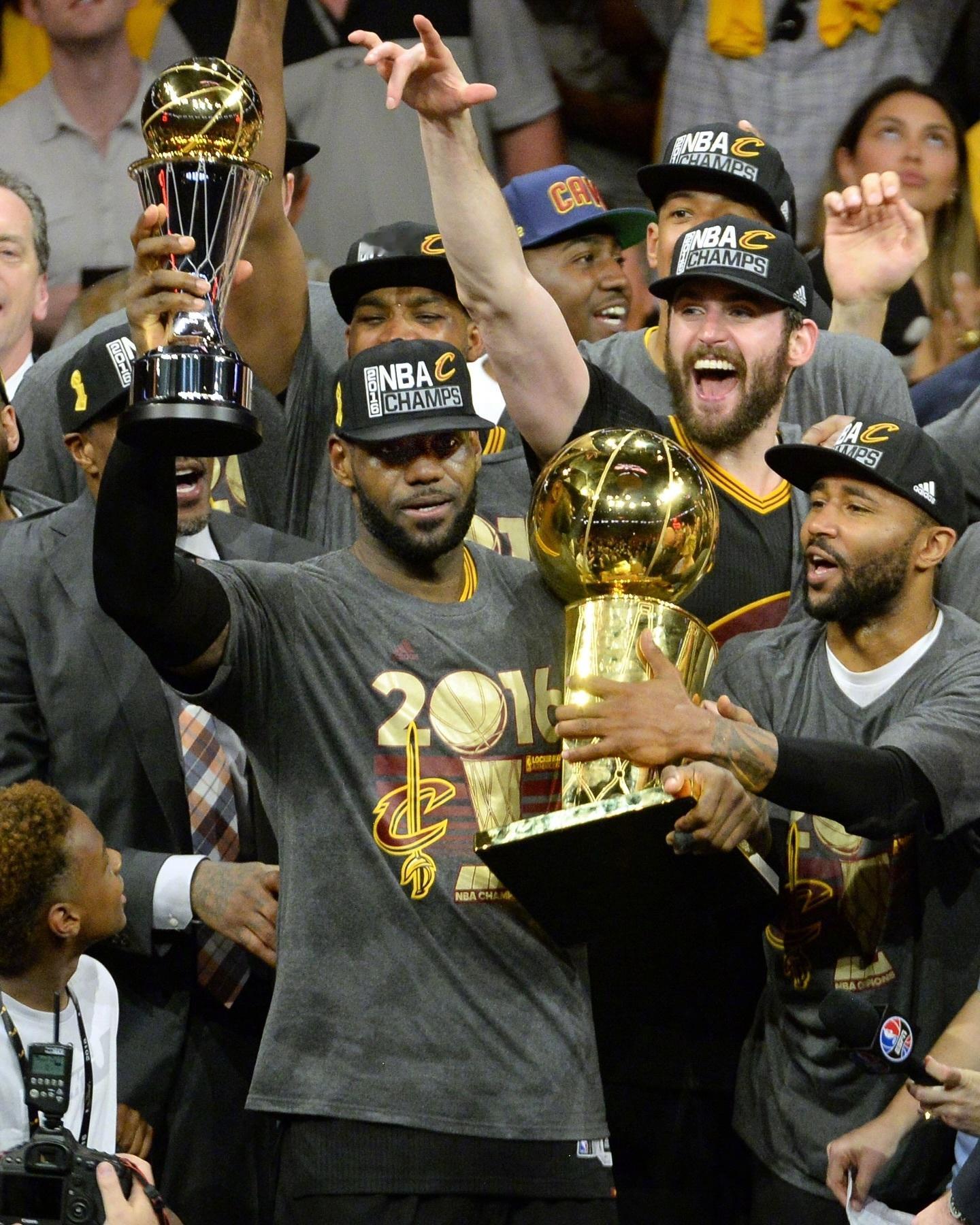 詹姆斯nba历史上的今天nba总决赛 夺冠众生相[照相机]意义非凡的一刻[心] 