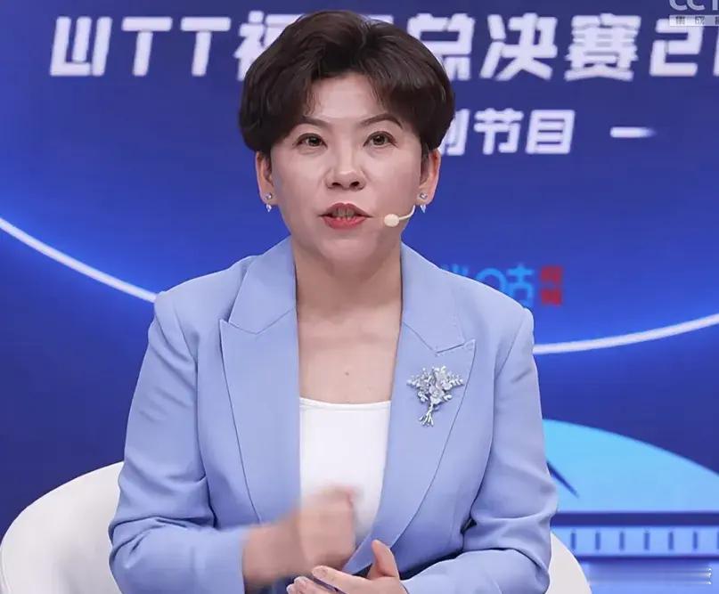 不愧是邓亚萍，始终感谢球迷，说了两件感人的事情，这次WTT福冈年底总决赛，虽然是