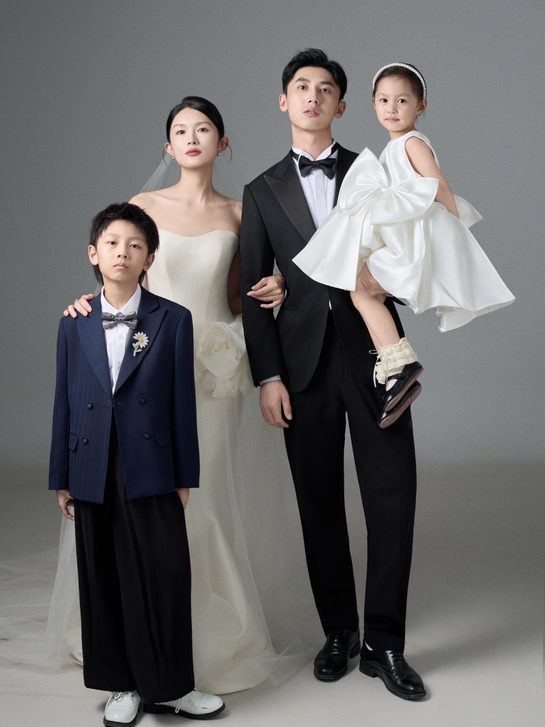 35岁，一儿一女，也依然拥有爱情。