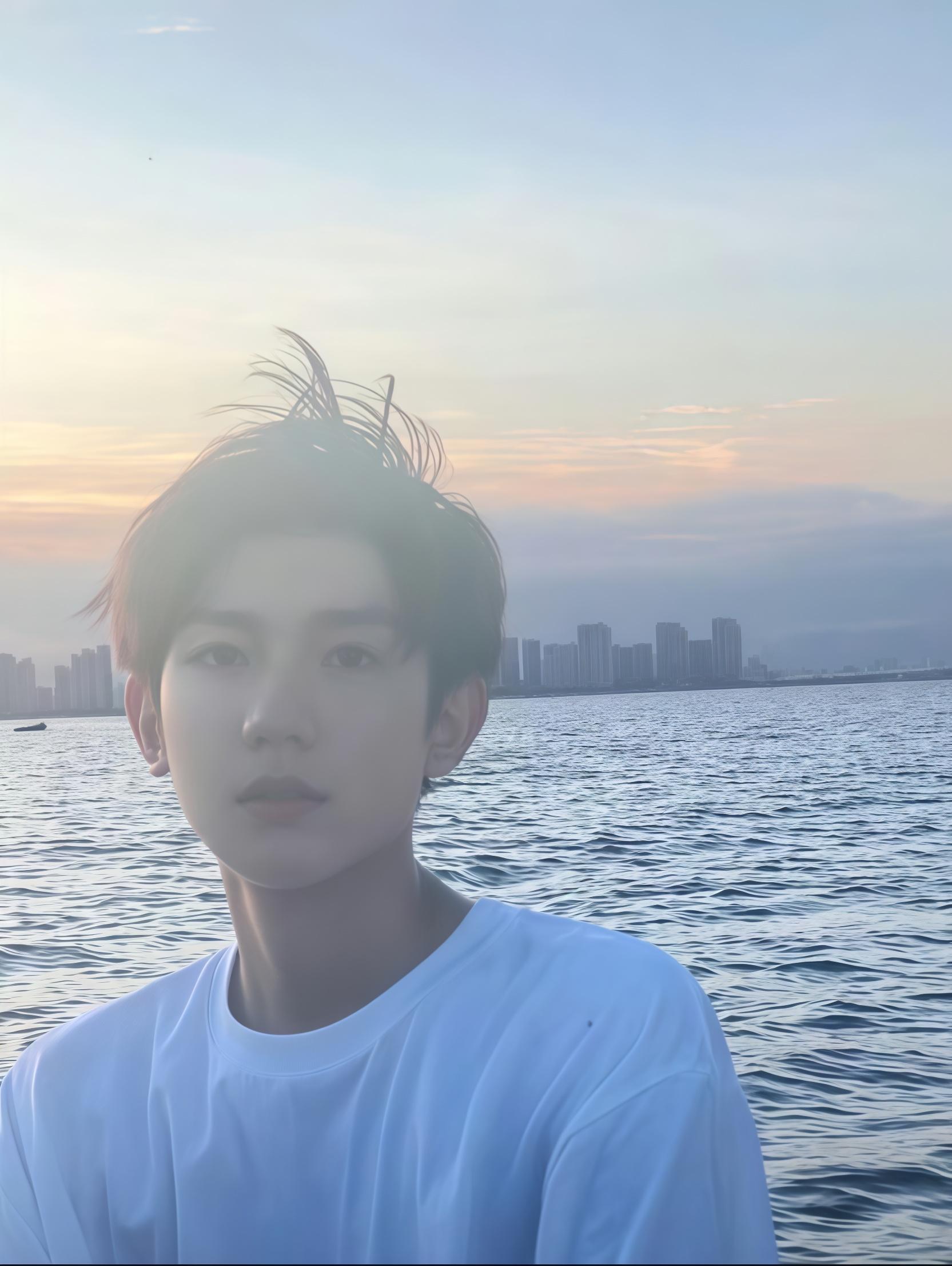 你的眼睛 比海辽阔。