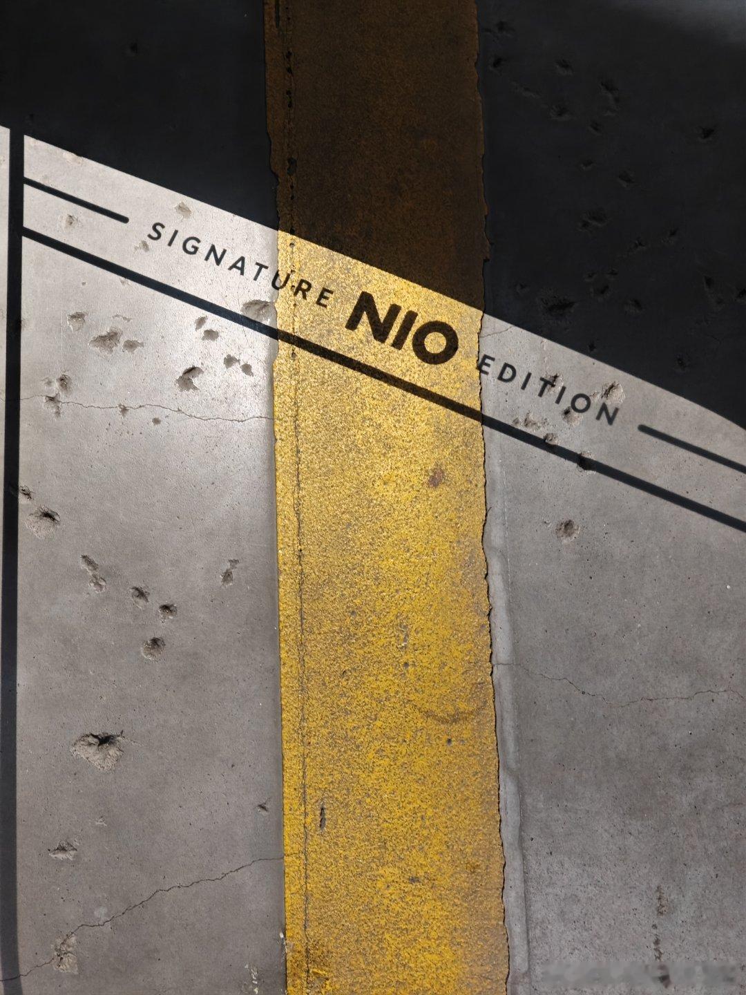 才发现这个灯投影的内容不一样 