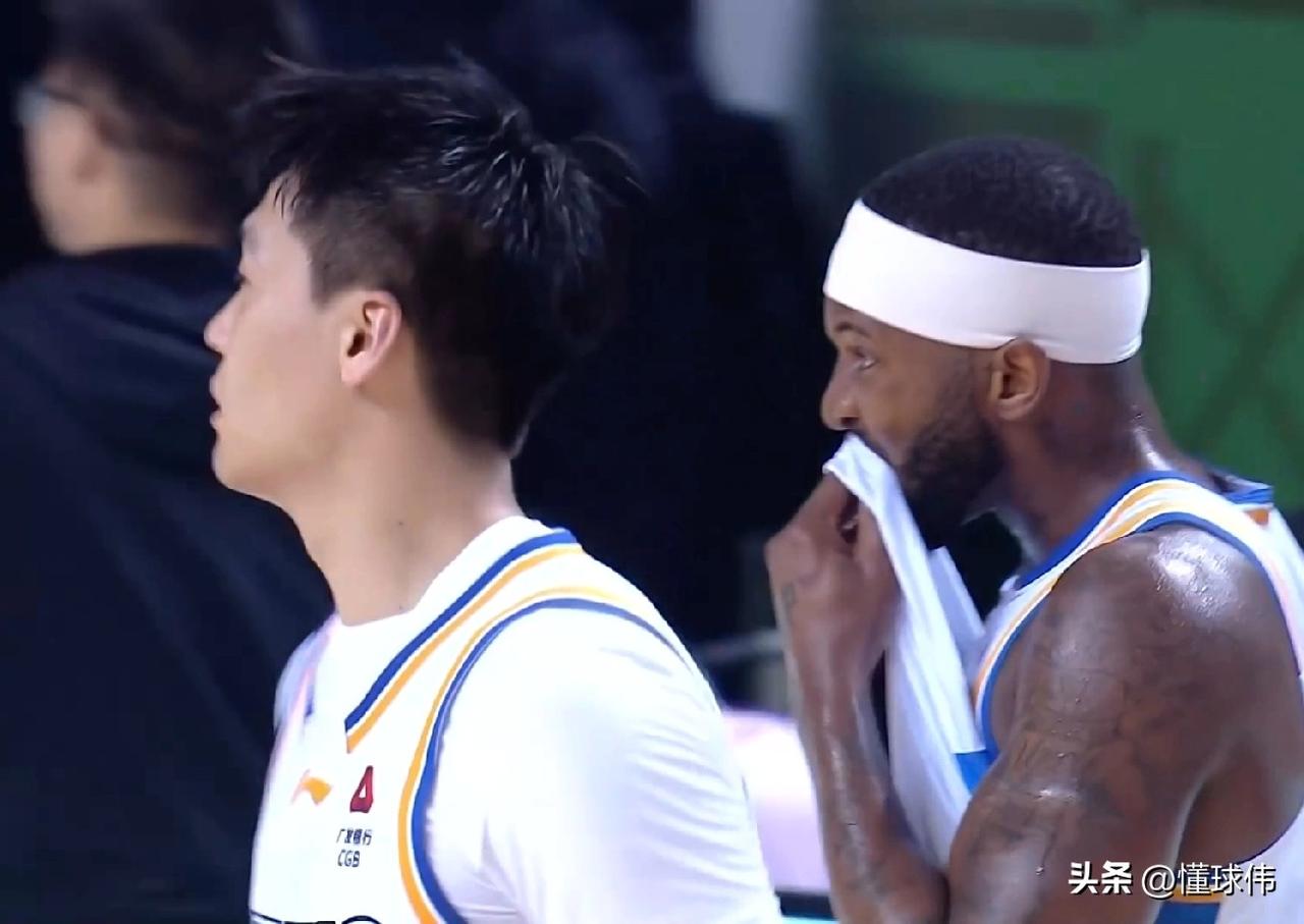 得到队友认可！杰曼谈赵睿：

“赵睿是我们赢球的关键。”

“在最困难的时候。”