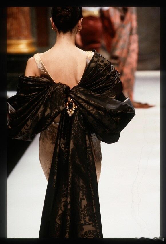 vintagerunwayChristian Dior Fall 1993 Co