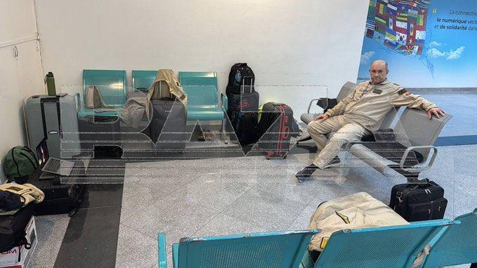 一架米-26T直升机的机组人员，包括七名俄罗斯公民和两名白俄罗斯公民，在飞往乌干