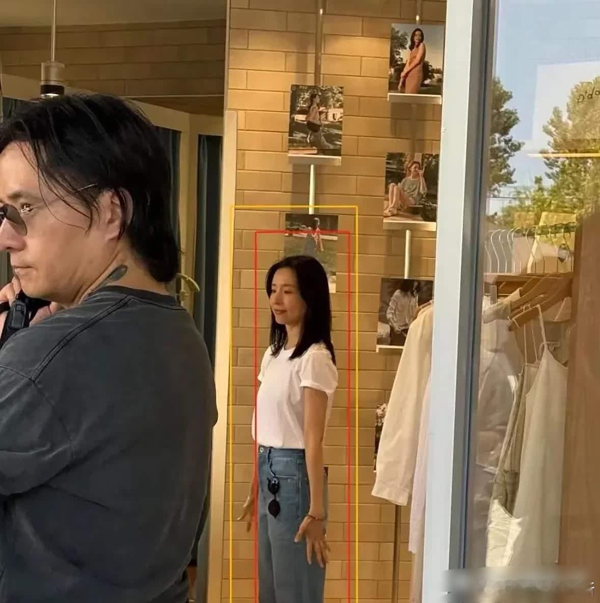 难怪潘粤明会离婚啊。 ​​​