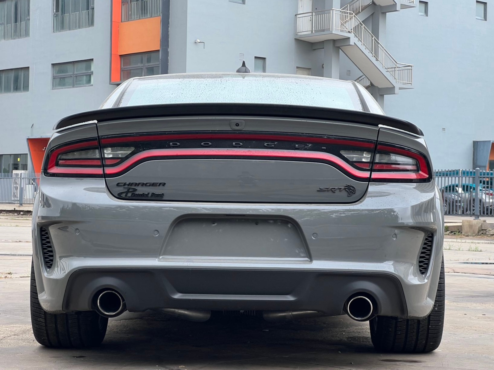 6.2 V8 机械增压的Charger战马地狱猫四门，V8，带增压国内保有量极低