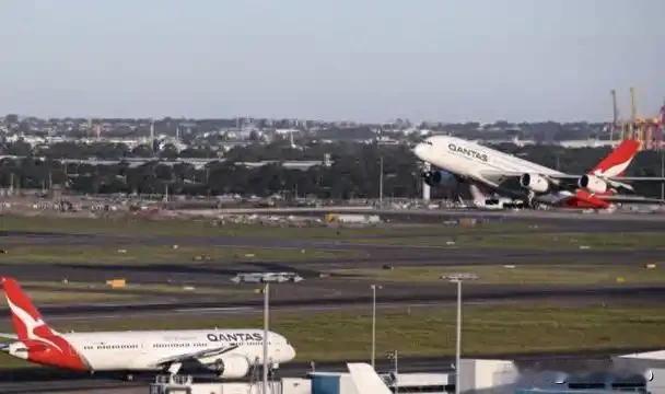 中日航线大变天！12条航线全取消，日本经济恐降0.36%，中国游客去哪儿了？
 