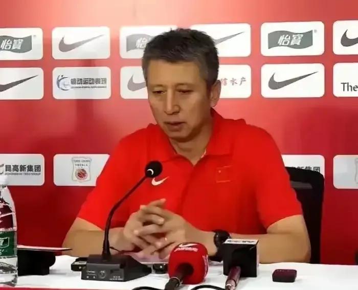 中国男篮以68:71惜败骑士，赛后郭士强教练真情流露，为我们带来了三句振聋发聩的