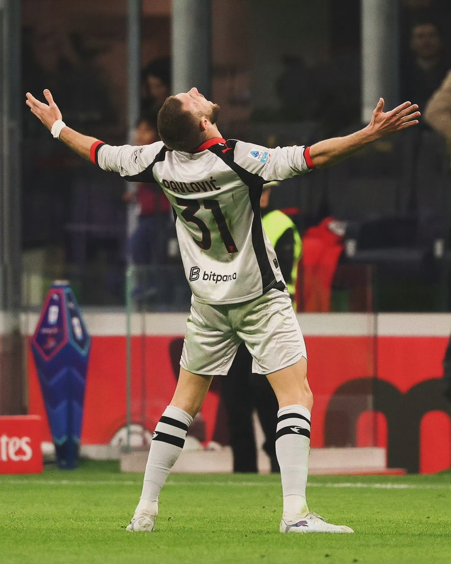 【官方】 🔴⚫️ 帕夫洛维奇🇷🇸当选米兰队内3️⃣月份最佳球员（MVP）。