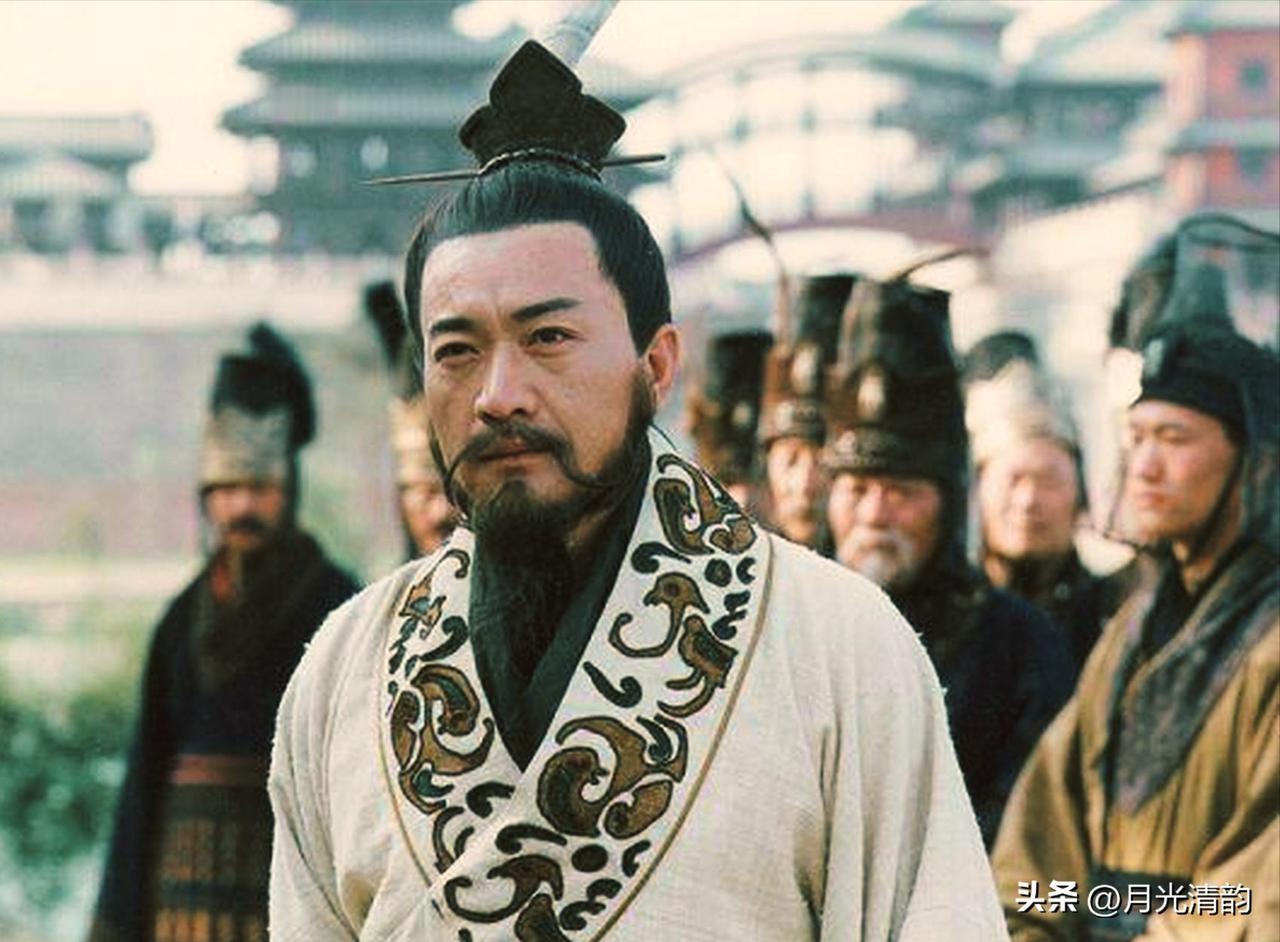 唐玄宗年间，有个官员叫裴耀卿，他改进了漕运方式，三年时间往关中运了700万石粮食