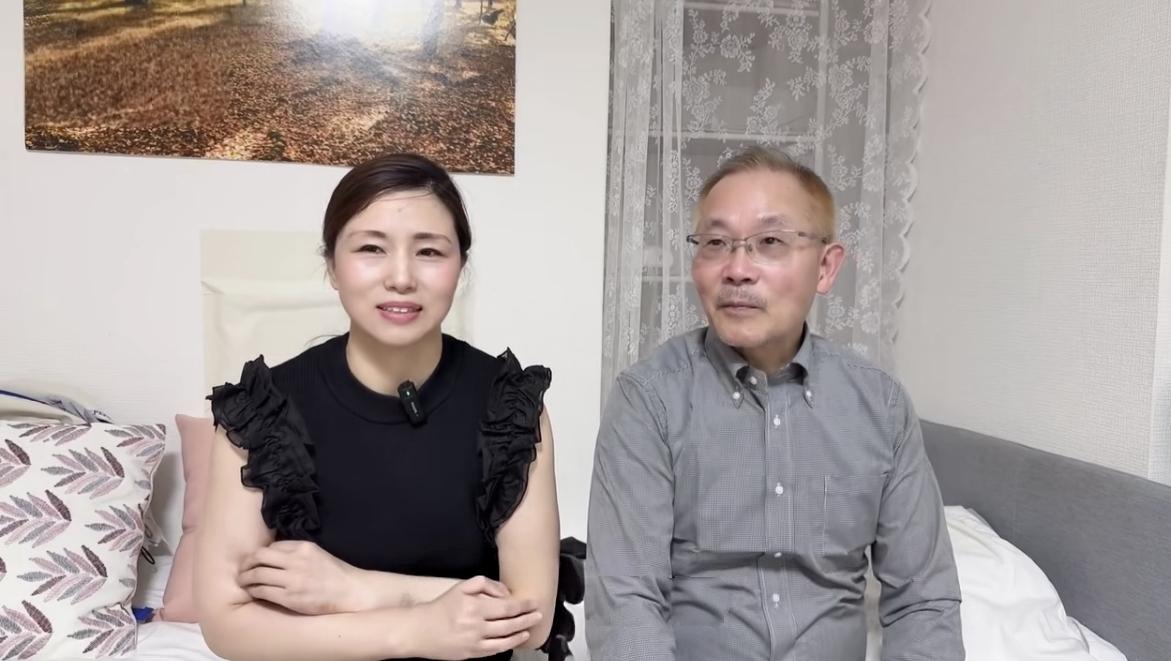 美女总是在婚姻中被优先选择。这位美女当年19岁从江苏农村来到了上海打工。因为母亲