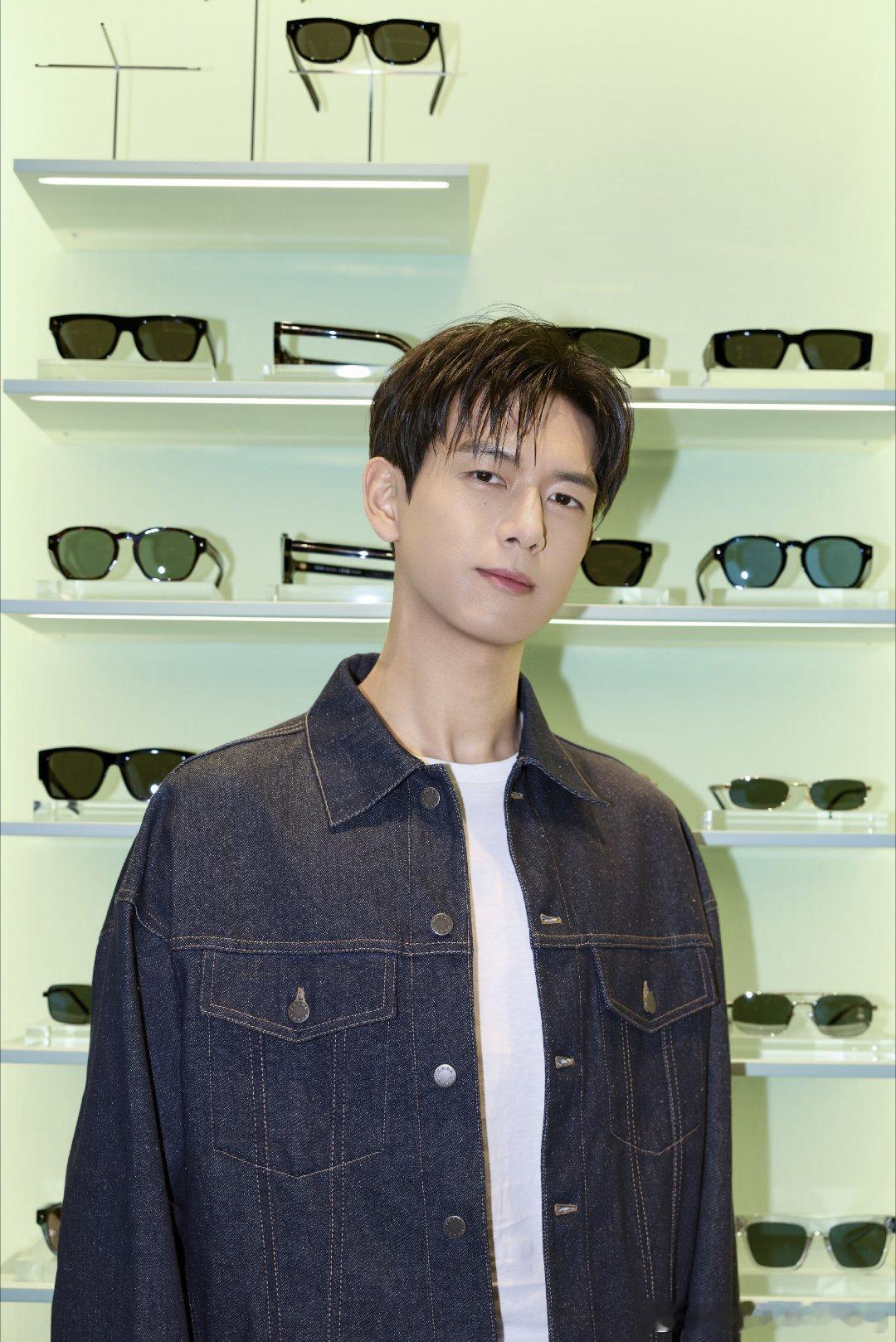 李现links再同框lx李现 期待李现和links的同框，爱看，看了很舒服李现李