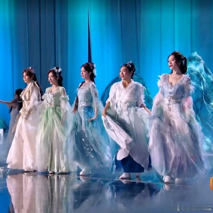 浪姐三公乘风值排名乘风2026不同风格的曲目被演绎出全新韵味，姐姐们彼此扶持默契