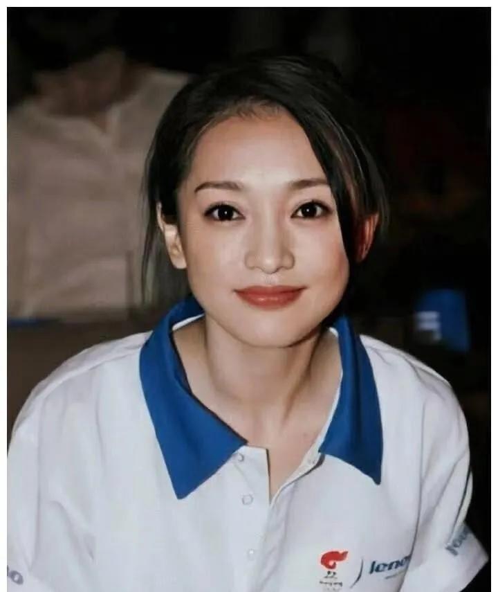 2014年，周迅跟高圣远闪婚。婚后不久，高圣远就问周迅借300万开公司，没想到周