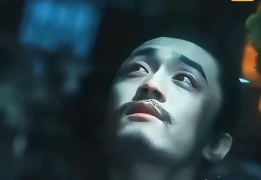 《太平年》这个李煜的选角太像了，那个沧桑中又带有忧郁的文艺男形象太像了。这个眼神