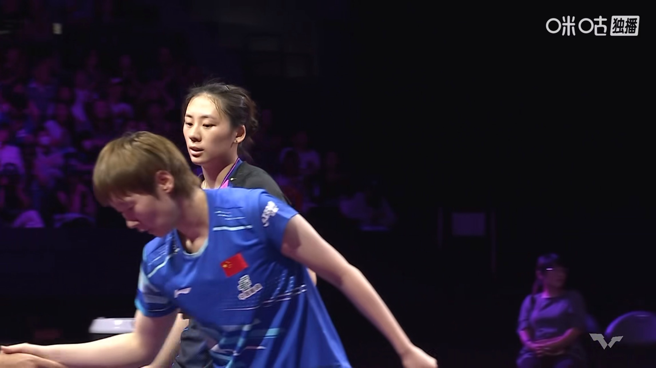 陈熠3比2王曼昱(9-11，8-11，12-10，11-9，12-10)晋级女单
