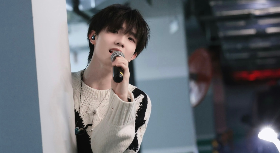 用心对待每一次直播，恭喜苏新皓单机位断层第一。苏新皓直播单机位第一苏新皓直播断层