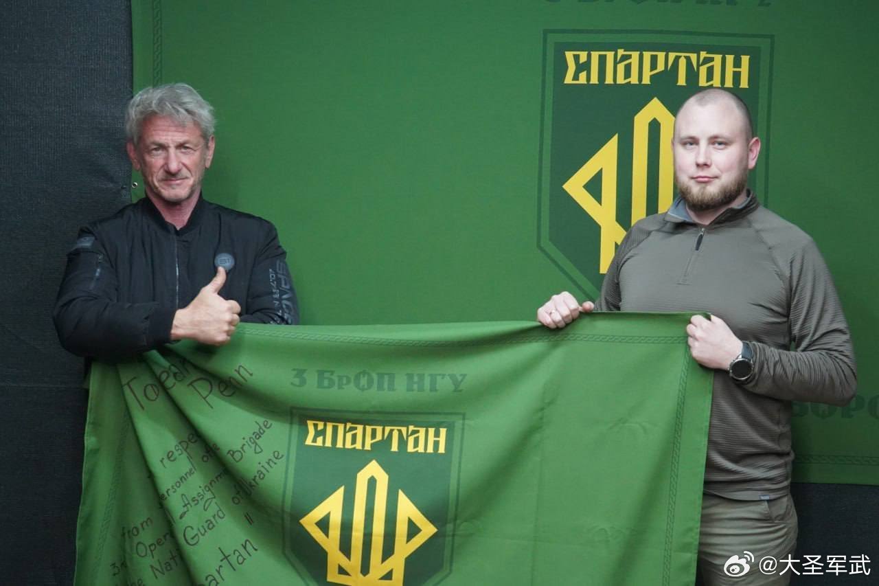 奥斯卡获奖演员肖恩·潘 放弃出席“奥斯卡”颁奖典礼，专程前往乌克兰，几天前探望在