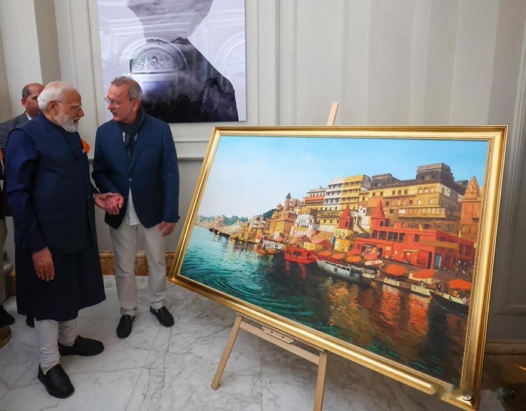 这张照片记录了2021年10月23日，印度总理纳伦德拉·莫迪（Narendra 