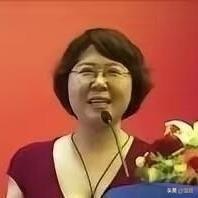 继贾浅浅之后，莫言之女管笑笑被实名举报博士论文存在大面积文本重合嫌疑。
管笑笑本