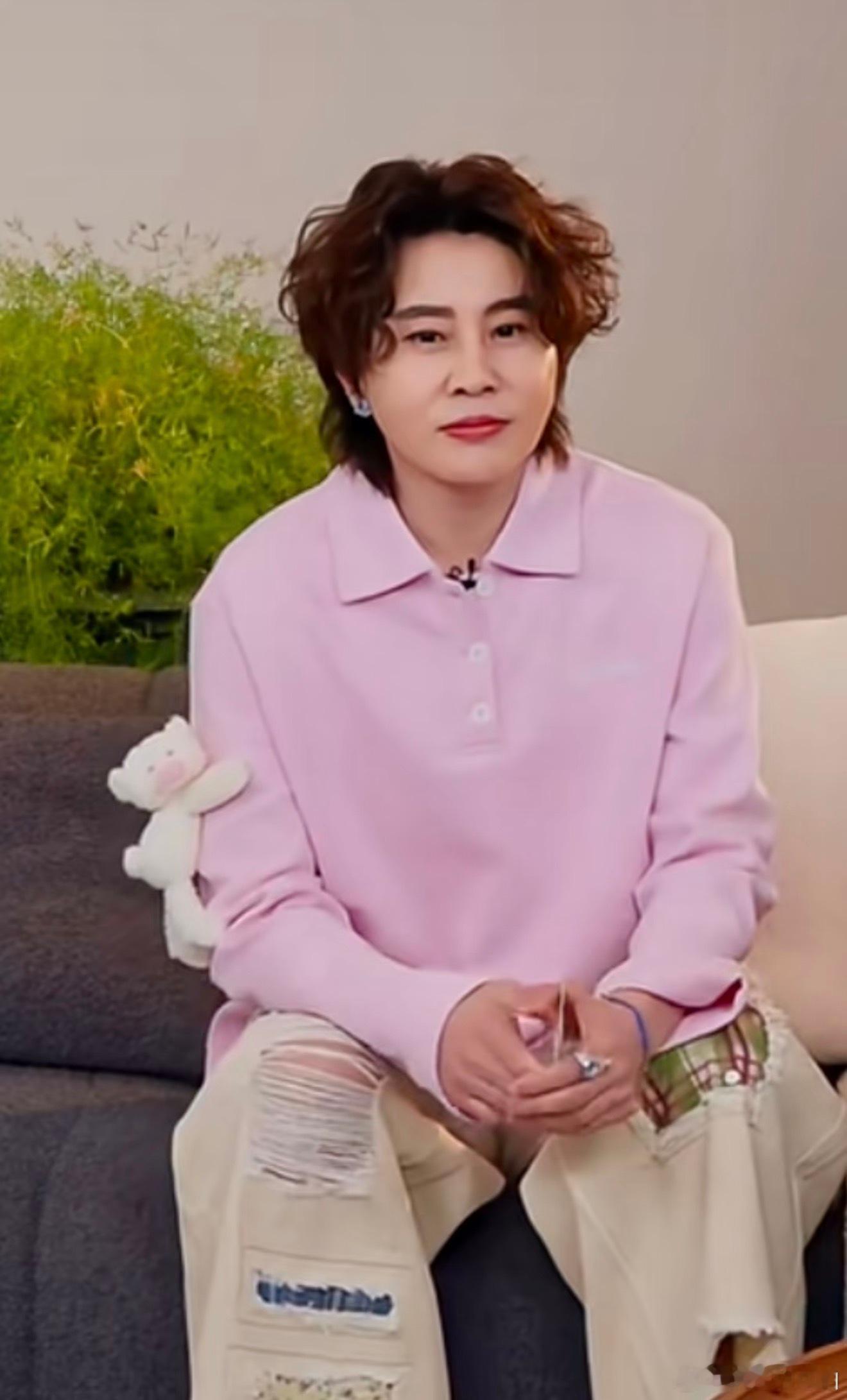 怎么会有这么搞笑一个人啊，王濛像极了生着气还要宠人的受气包，性格也太好玩了王濛 