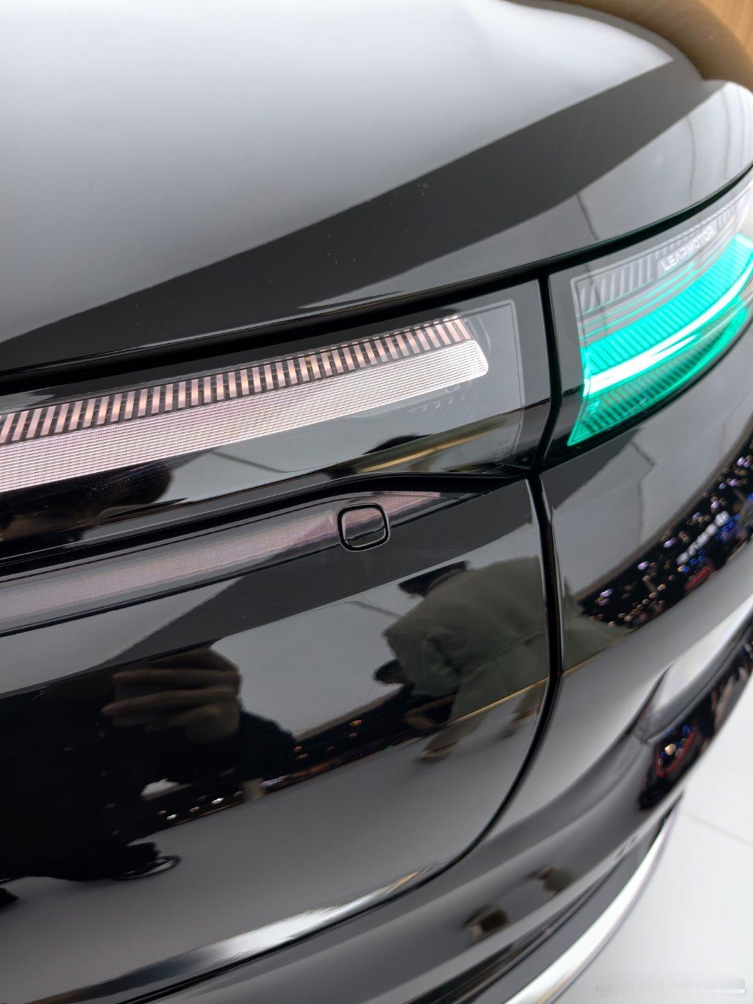 刚刚静态体验了一下D19的实车，你别看零跑是新势力，实际上有几个体验的点做得蛮好