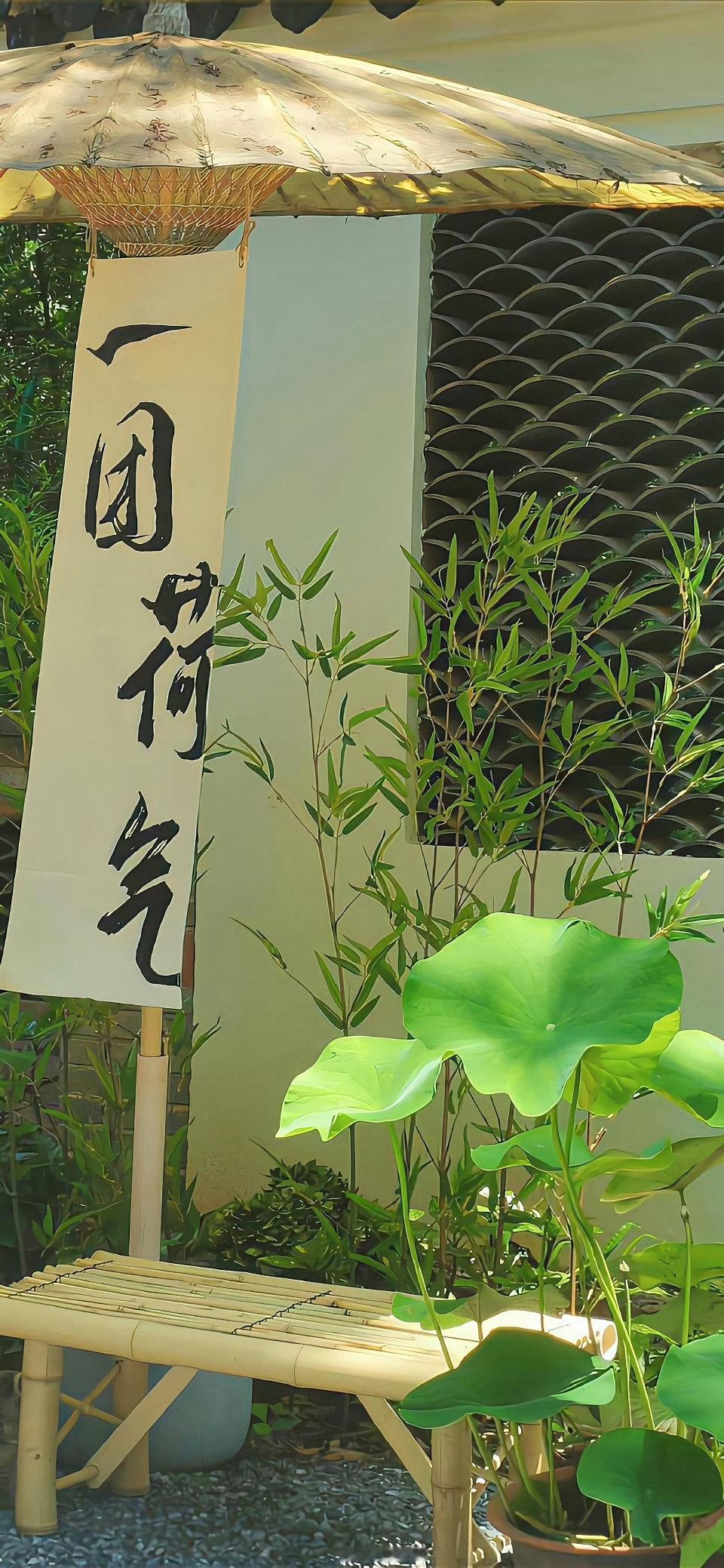 早早早啊朋友们早晨出来转了一圈，感受了一下今天的气场。比较安稳比较闷，今天是个闷